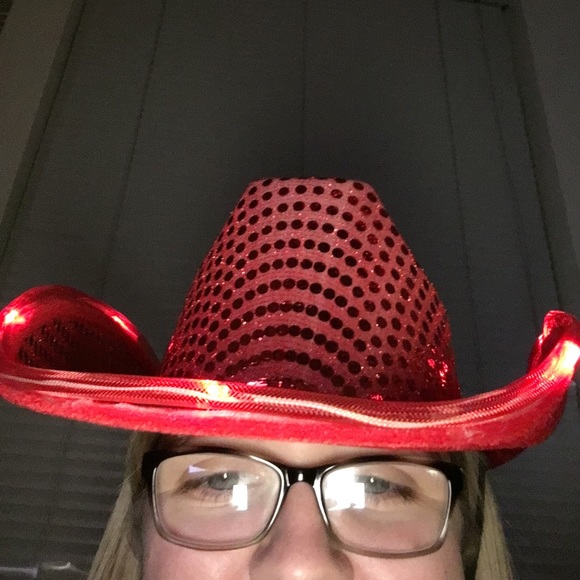 Meet your Posher, Carleigh - Picture 1 of 1